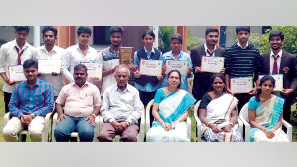 Prize winning students feted