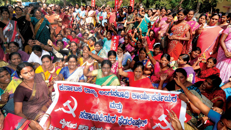 Anganwadi workers demand minimum wages, PF and ESI