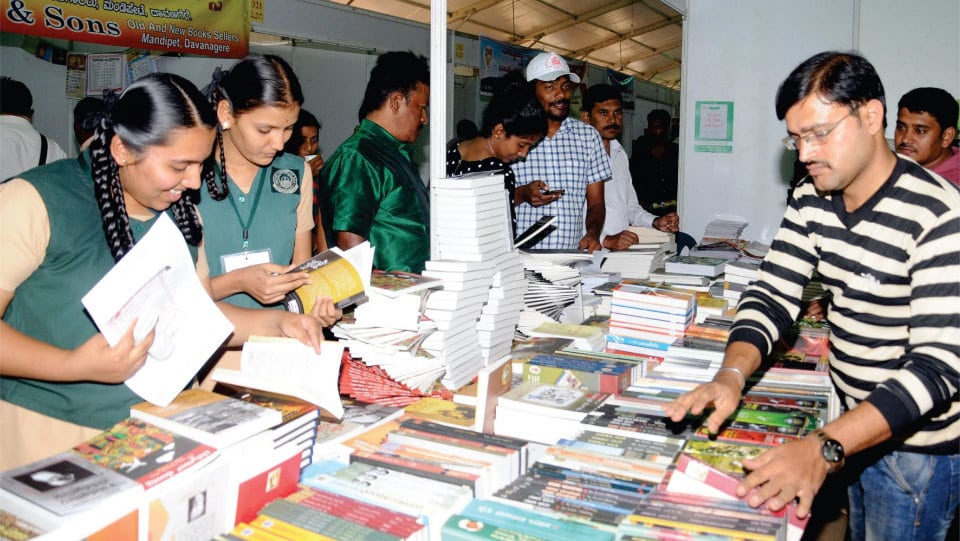 Book Fair draws good crowd on first day