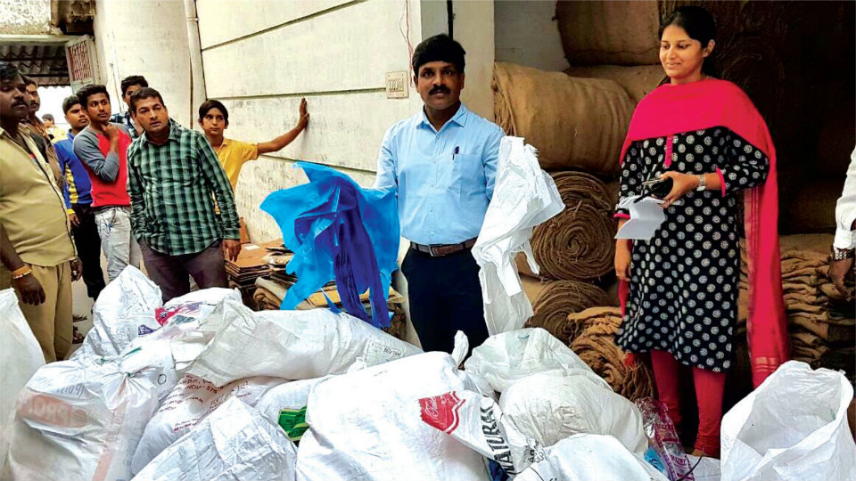 Plastic godowns raided; Five tonnes of banned plastic materials seized