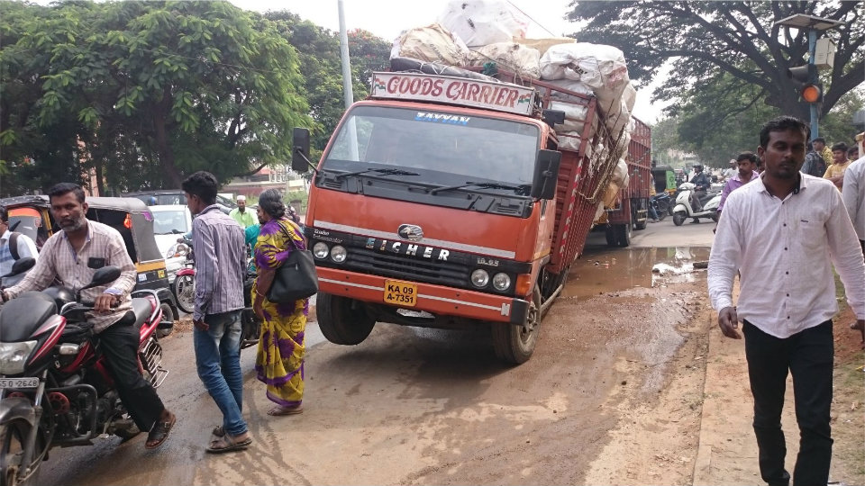 Goods vehicle stuck due to shabby works