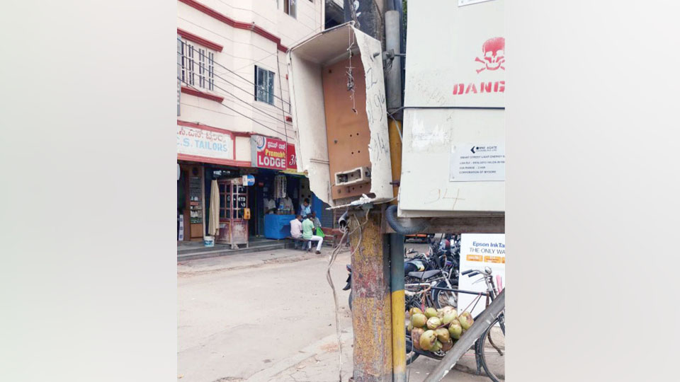 DANGER! Damaged electric box near Ashoka Road