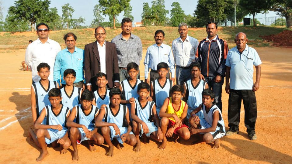 Kolathur Govt. HS boys win Kho Kho tournament