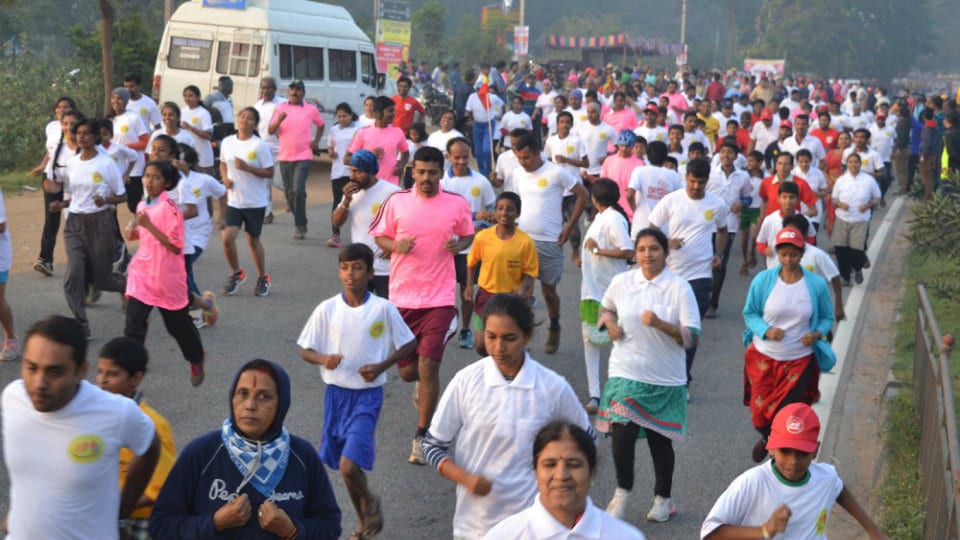 Athletes run for Kannada cause in Mandya