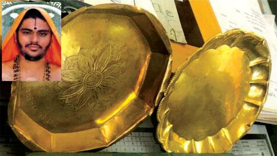 Golden plates returned to Sri Vyasaraja Mutt