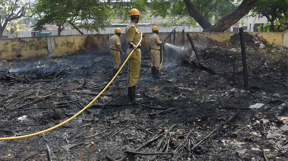 Garbage on fire at K.R. Hospital premises triggers panic