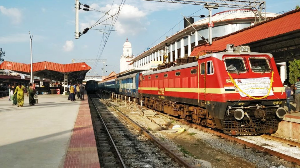 Piyush Goyal to flag off electric train between Mysuru and Bengaluru ?