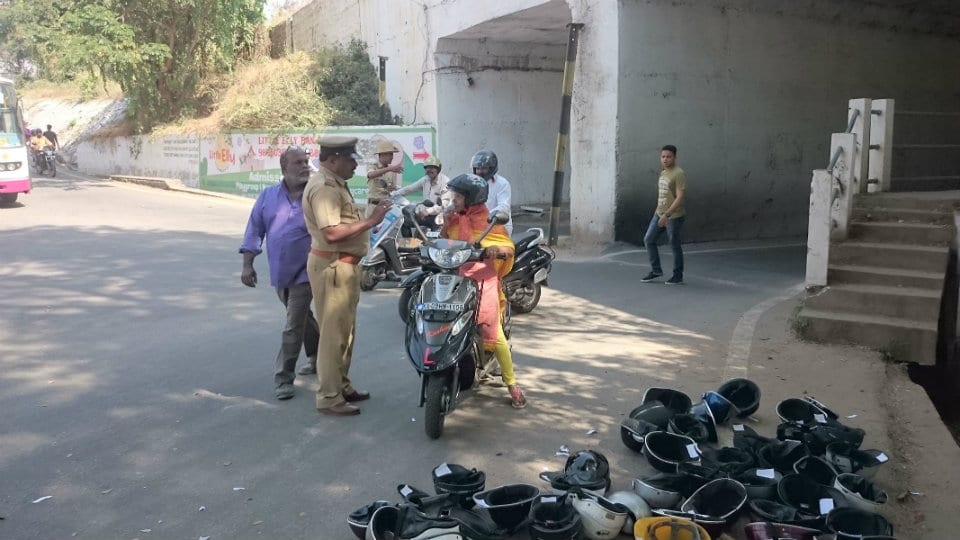 Helmet Quality Checking Drive: Police seize non-ISI marked helmets