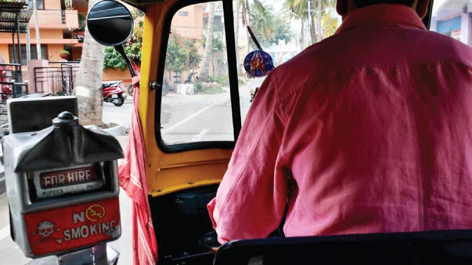 Operation Decoy: 66 auto drivers booked for refusing to ply, demanding excess fare