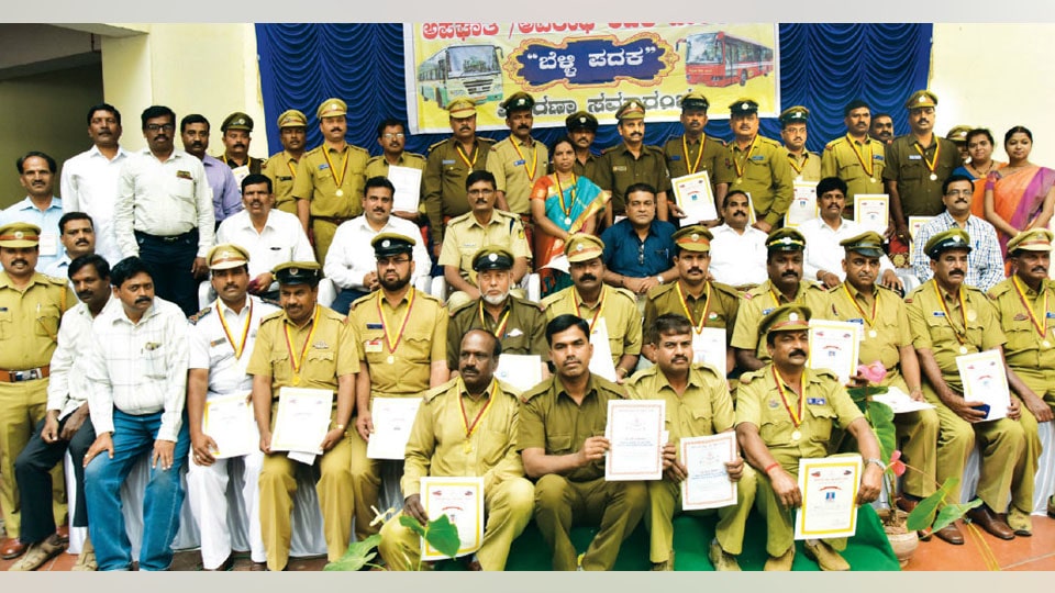 Accident-free drivers distributed medals