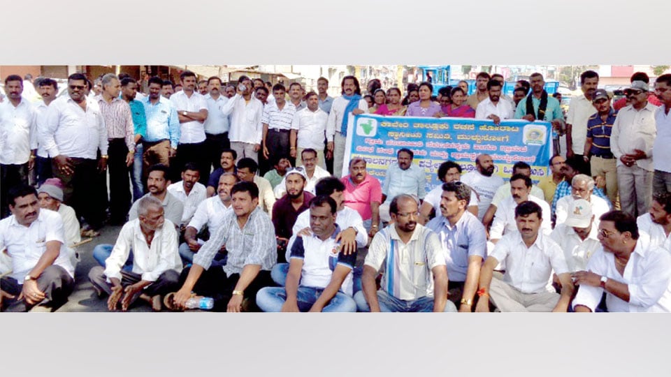 Demand for Cauvery Taluk: Kushalnagar bandh total