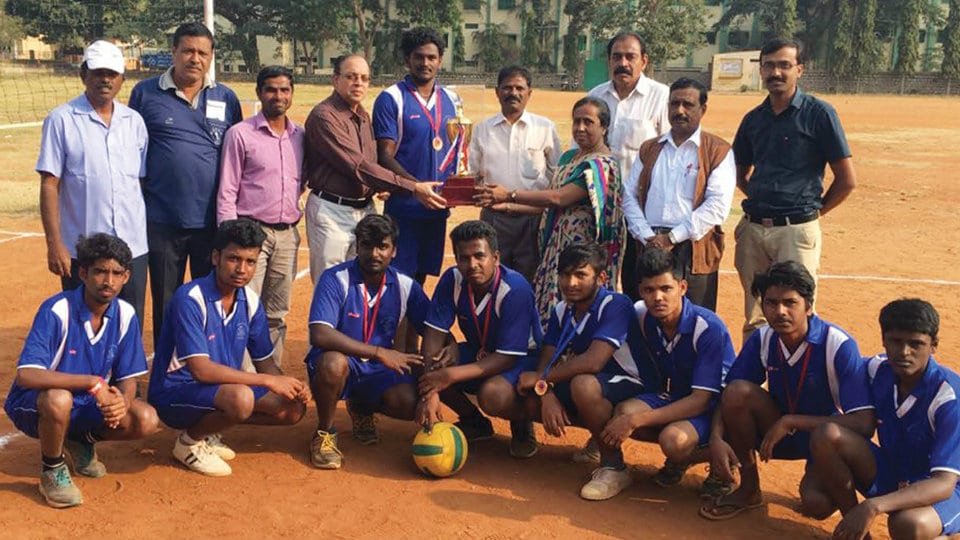 Mysore City Inter-Collegiate Tournament: Maharaja College wins throwball, Teresian girls emerge handball champs