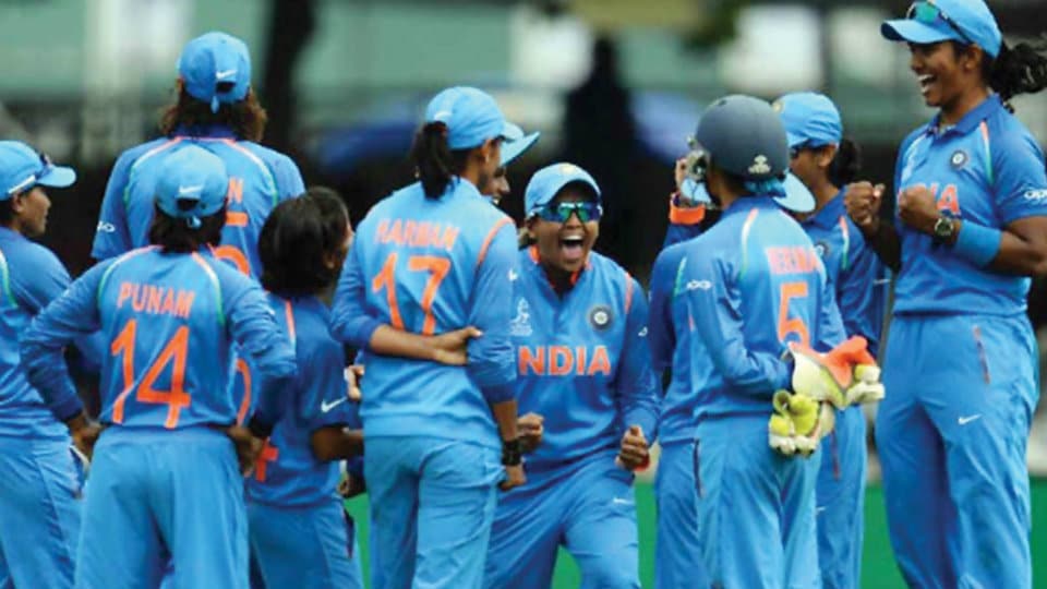 India women beat SA to clinch T20I series
