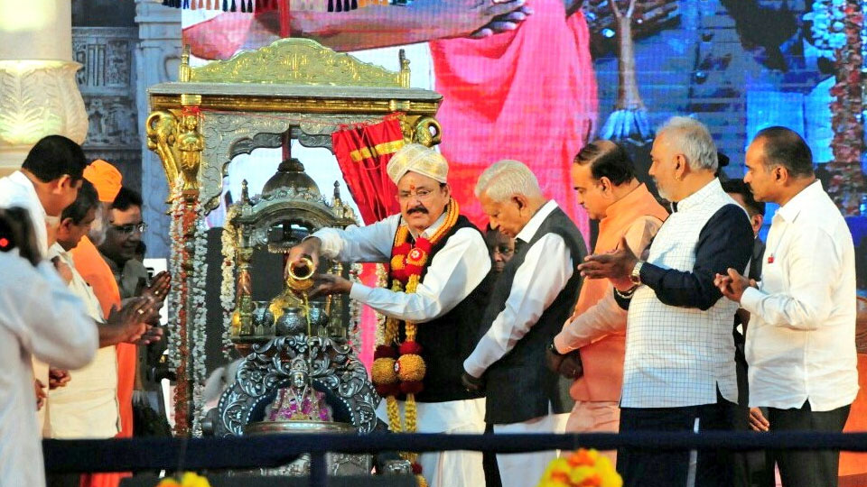 Vice-President Venkaiah Naidu performs Rajyabhisheka at Jain pilgrim centre