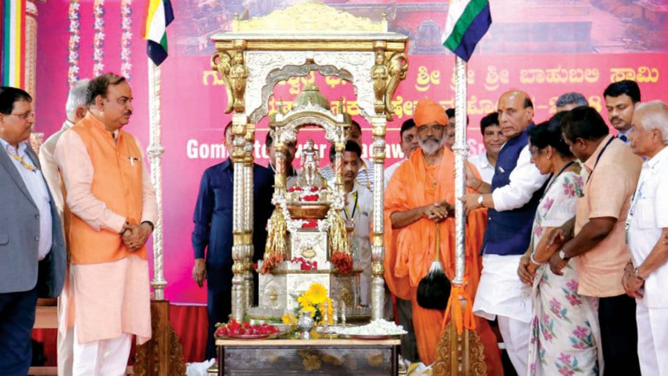 Rajnath Singh offers silver pillars to Bhagavan Bahubali