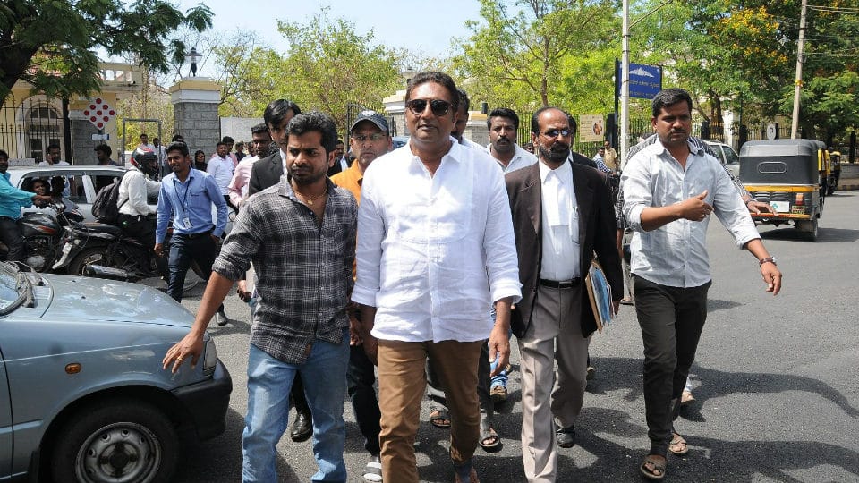 Actor Prakash Rai files defamation case against Mysuru-Kodagu MP Pratap Simha