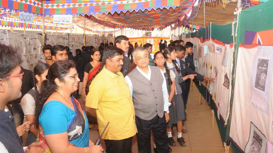 Expo of newspapers at Kautilya Vidyalaya