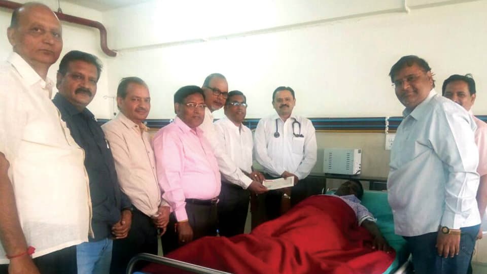Jain Milan donates Rs.2 lakh for dialysis