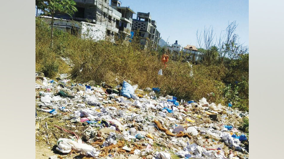 Plea to clear garbage at Vishweshwaranagar
