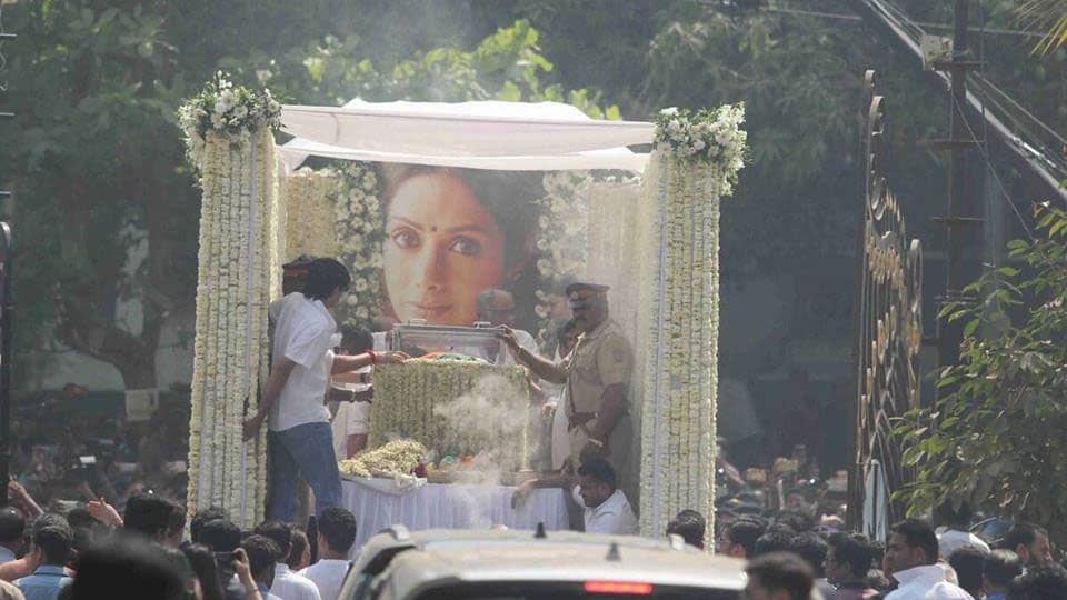 Bollywood, scores of fans bid tearful farewell to Sridevi