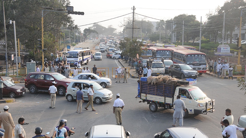 Traffic diversion on Mysuru – Bengaluru highway at Mandya today