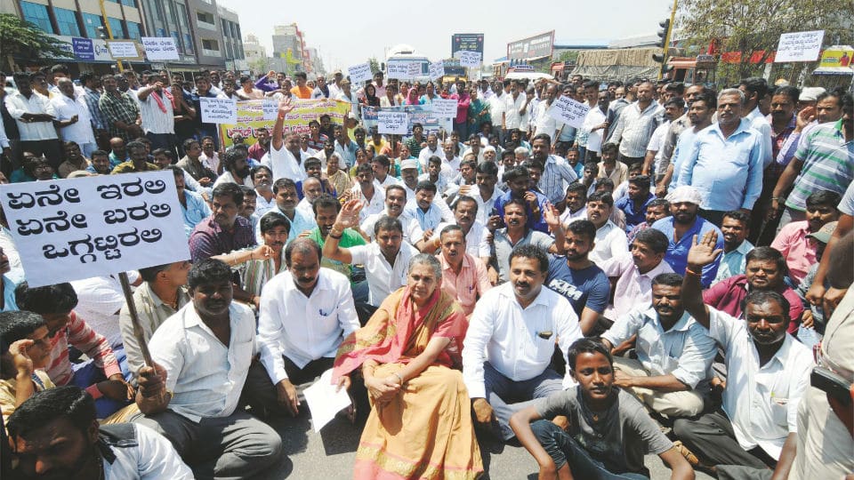 Hinkal villagers stage protest to save Kalyani