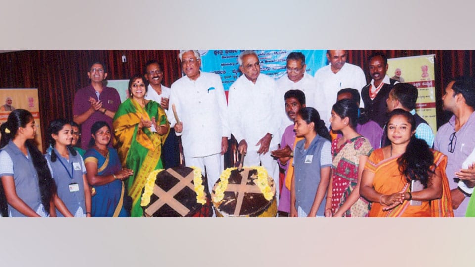 K. Puttaswamy First Grade College holds cleanliness drive