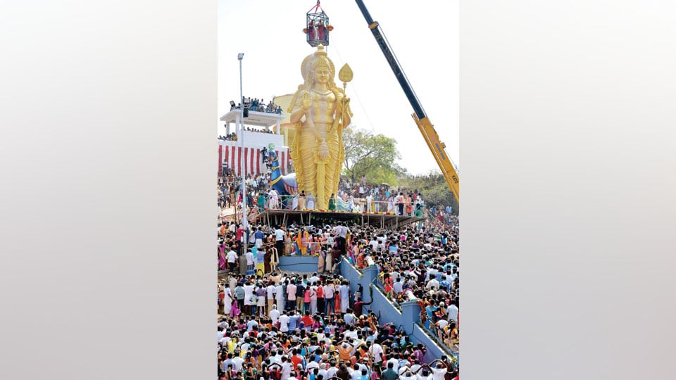 Ganapathy Swamiji inaugurates 45ft statue of Sri Subrahmanya Swamy at Kanchipuram