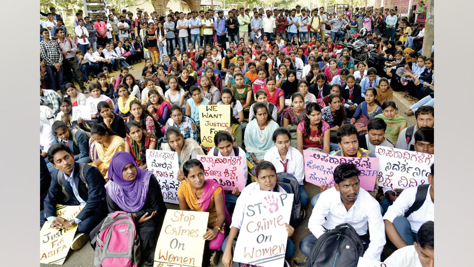 Gangothri students protest against Asifa gang rape