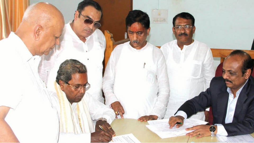 CM Siddharamiah, Sriramulu file nominations from Badami