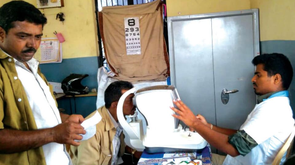 29th National Road Safety Week: Free eye camp for autorickshaw drivers
