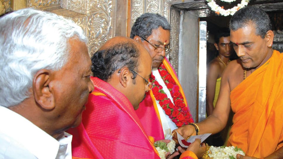 GTD waits for auspicious time to file papers, CM visits 3 temples
