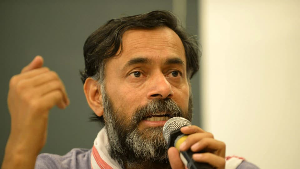Yogendra Yadav to tour State from today