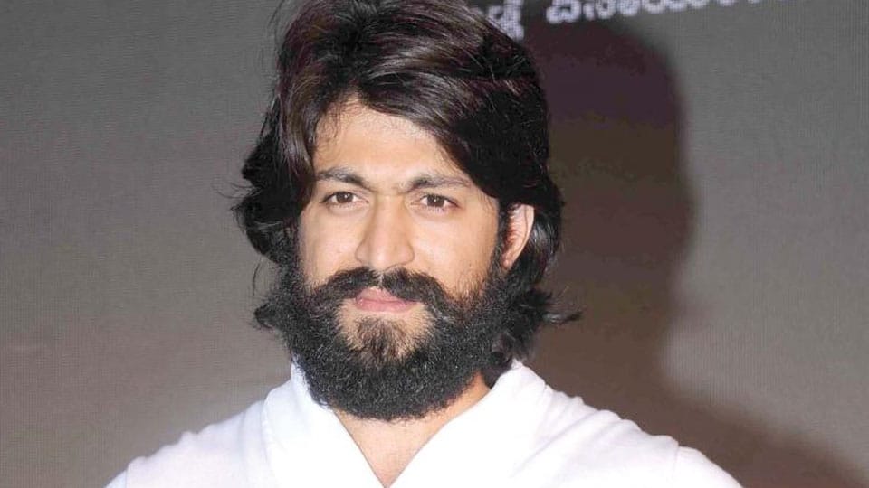 Court orders Yash to vacate house in three months - Star of Mysore