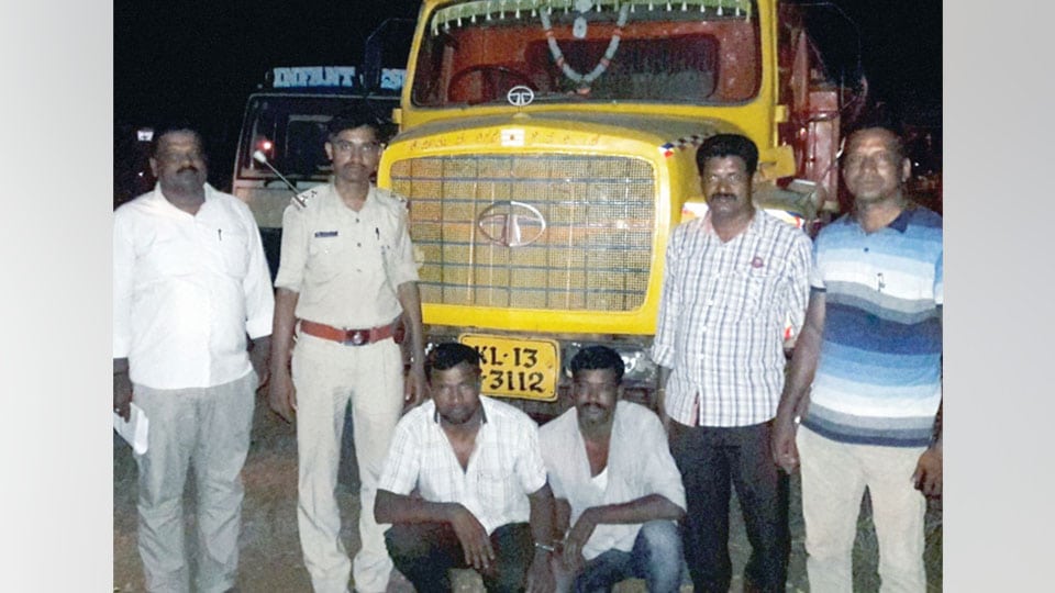 Tipper thieves arrested