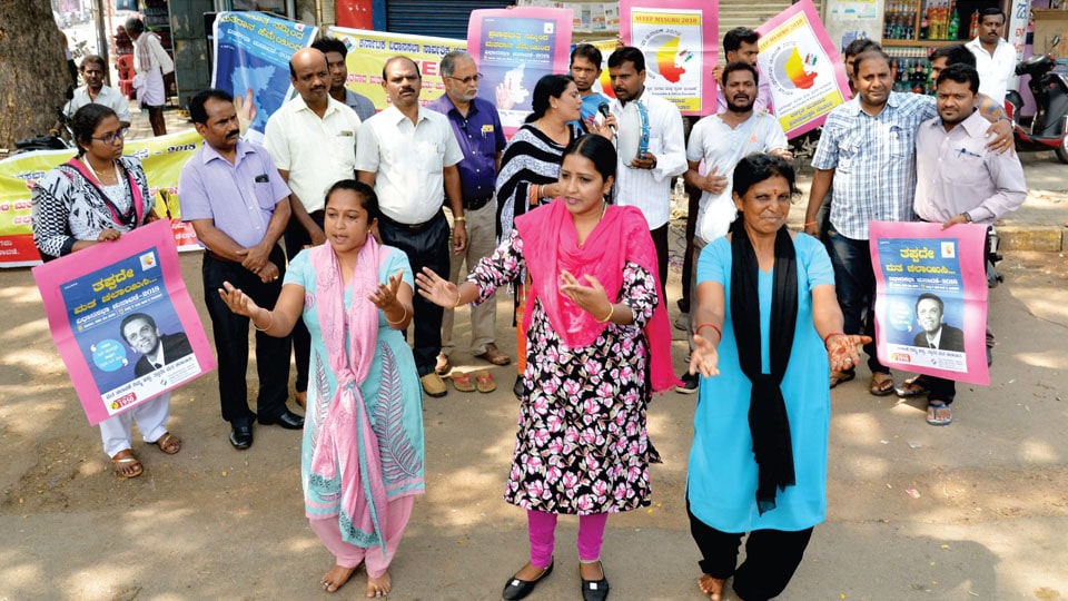 Chain of 60 street plays launched for voter awareness in city