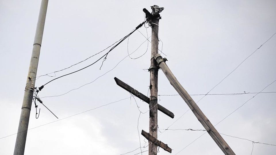 Illegal cables on electric poles to be removed