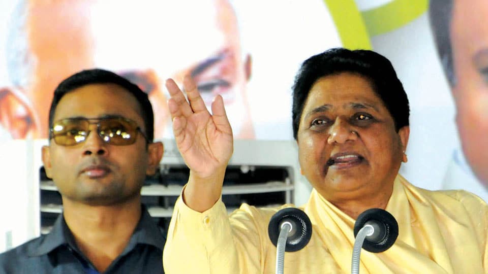 Keep both Congress & BJP at bay, Mayawati tells voters