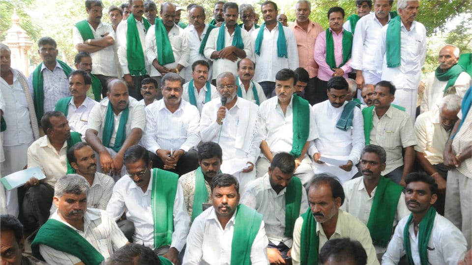 Cane Growers Association vows to defeat CM and District Minister