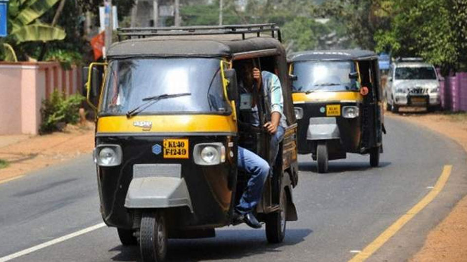 Curb traffic violations by Kerala autos
