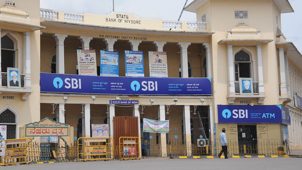 District Consumer Forum imposes Rs. 2.05 lakh on SBI for service lapse