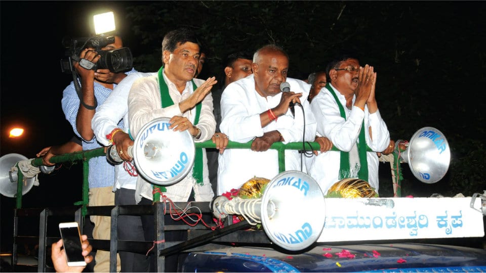 JD(S) Supremo holds Road Show for Prof. K.S. Rangappa in Chamaraja