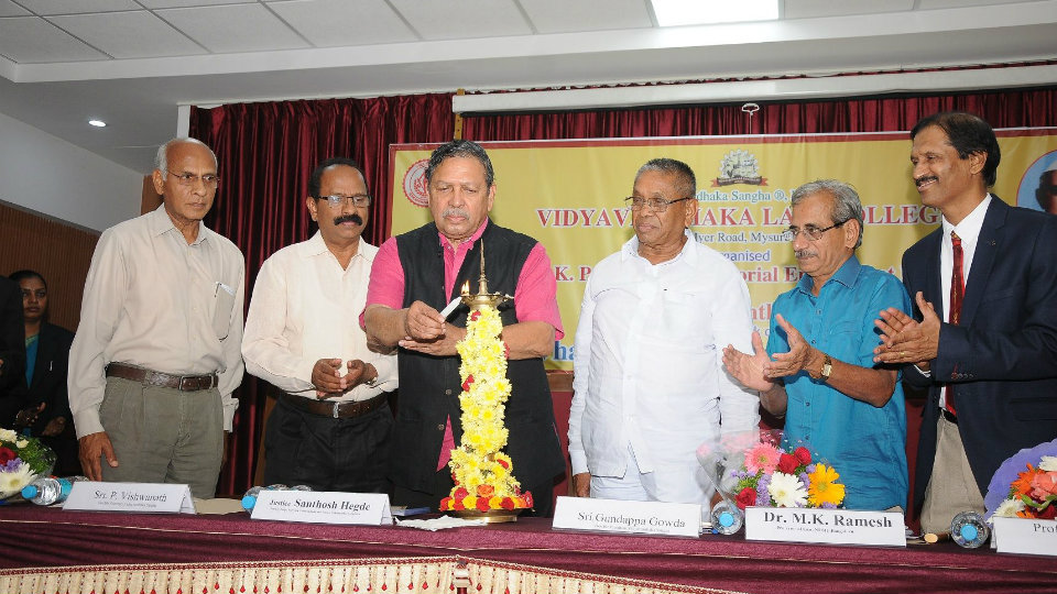 Justice Santosh Hegde’s call to youth to build society boycotting corrupt