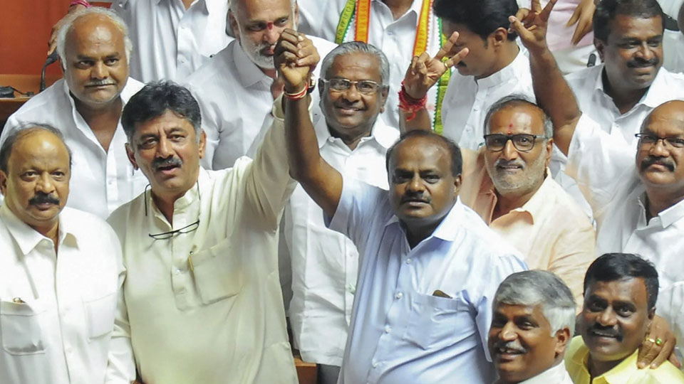 Yeddyurappa resigns before Floor Test: Kumaraswamy to take oath as new CM on Wednesday