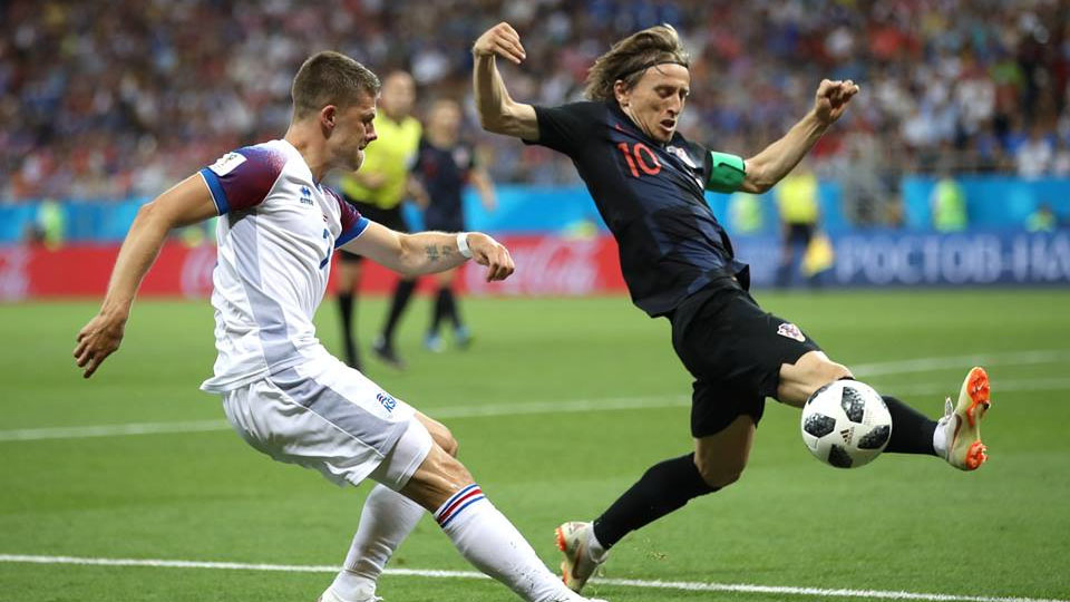Fifa World Cup: Iceland crash out  as Croatia maintain momentum