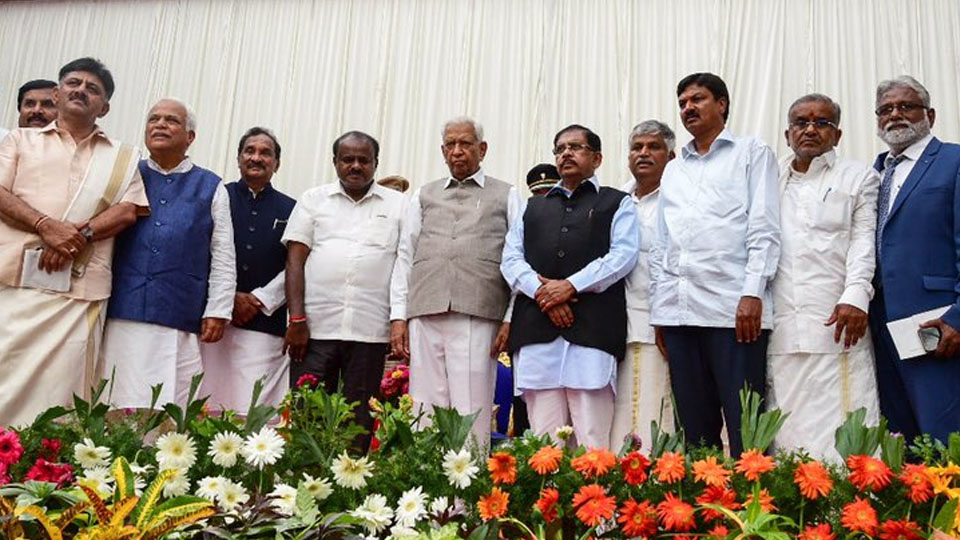25 Ministers Sworn-in: 15 from Congress, 10 from JD(S)