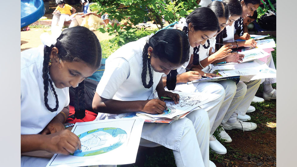 Painting, essay competitions held at Kukkarahalli Lake
