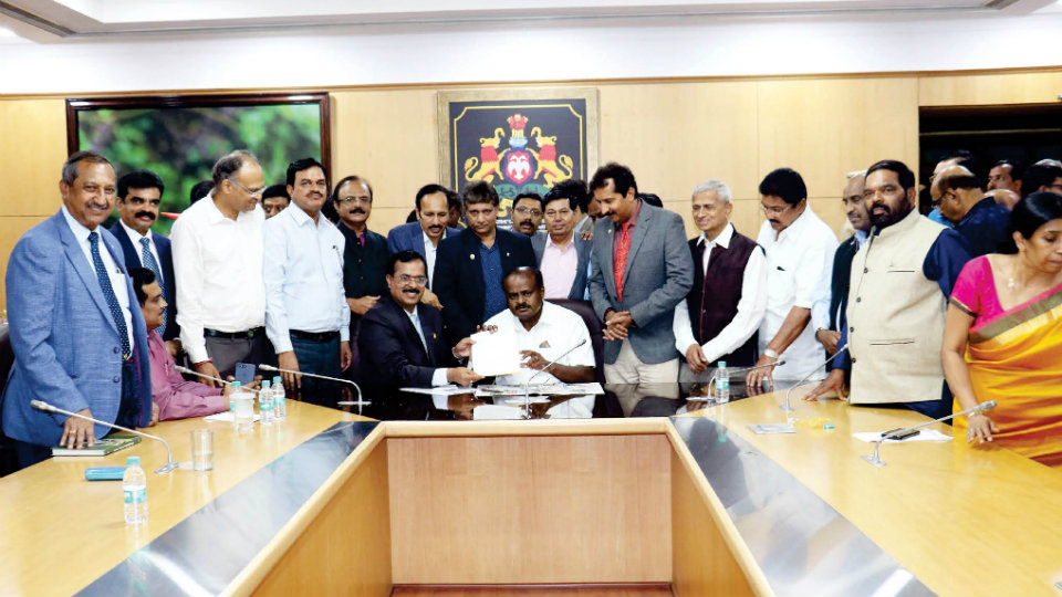 FKCCI delegation meets CM Kumaraswamy