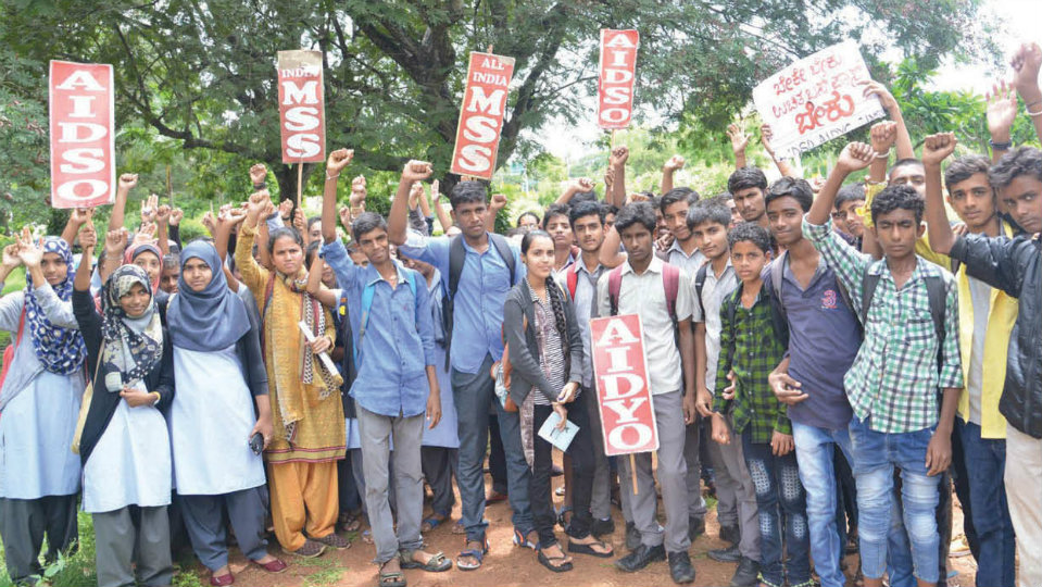 Students seek free bus pass in city