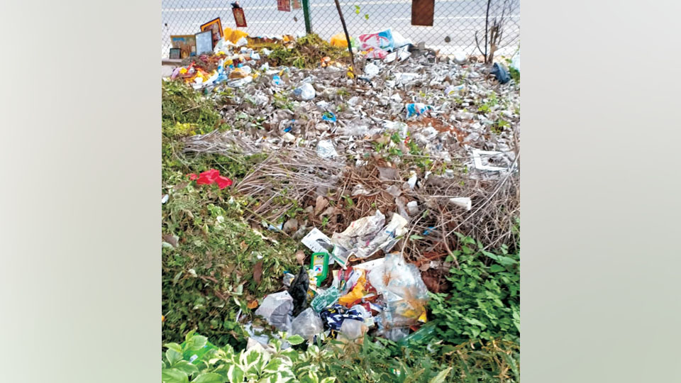 Plea to clear garbage piled up near Bramarambha choultry